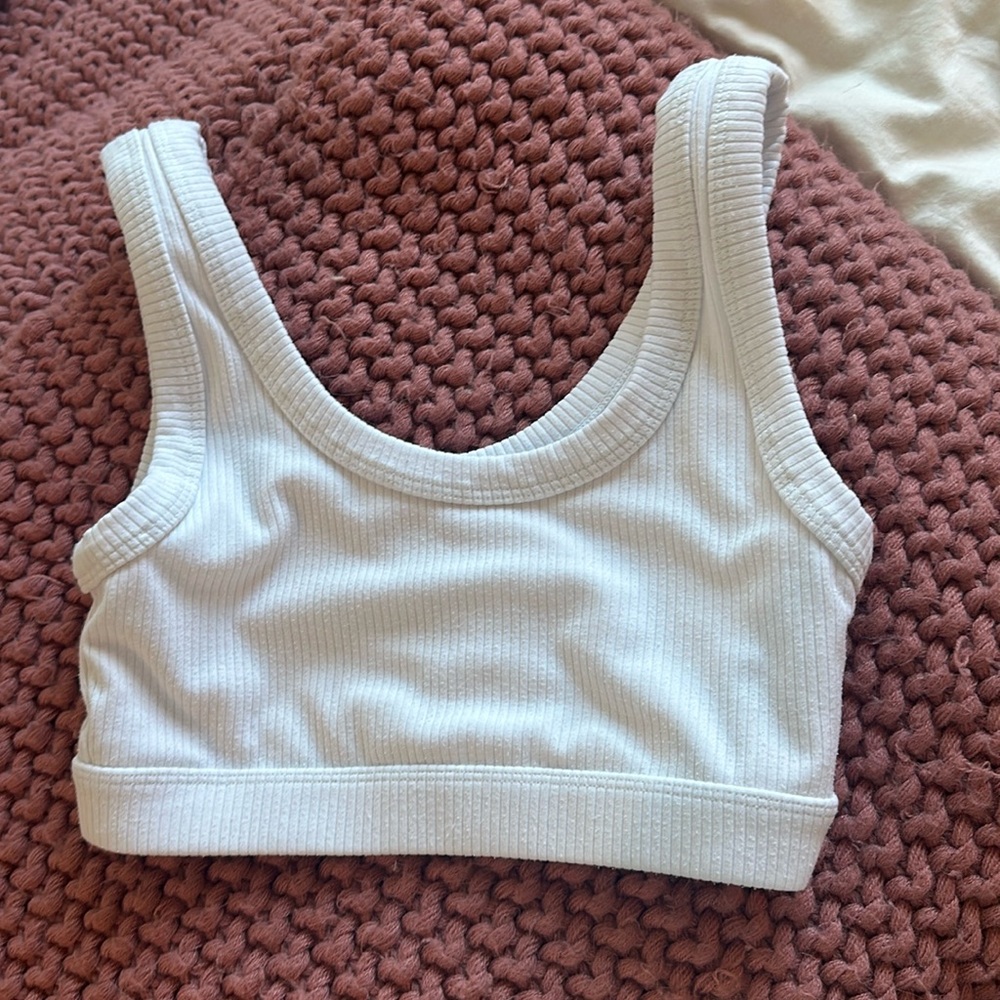 Alo yoga sports bra